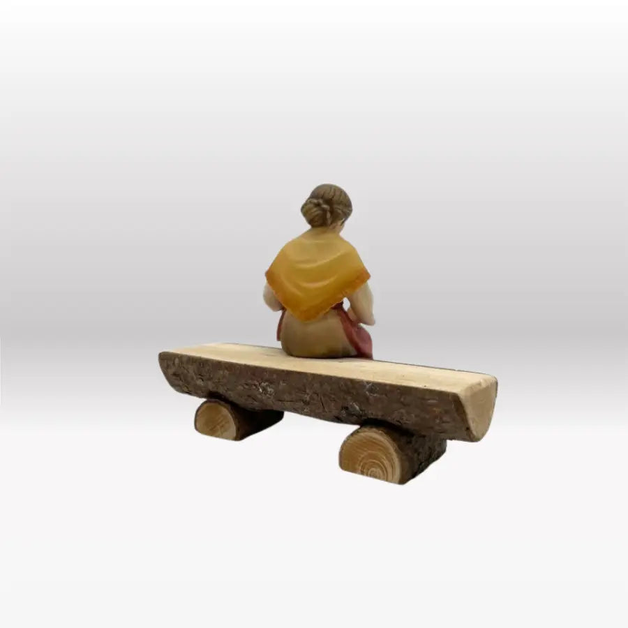 Oma sitzend (ohne Bank) von Heimatkrippe-2