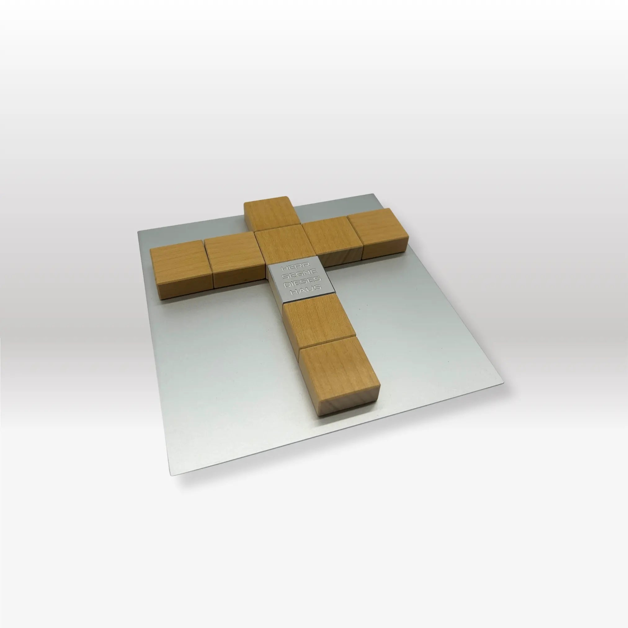 Holzkreuz auf Metaltafel mit Magnet "Herr segne dieses Haus"