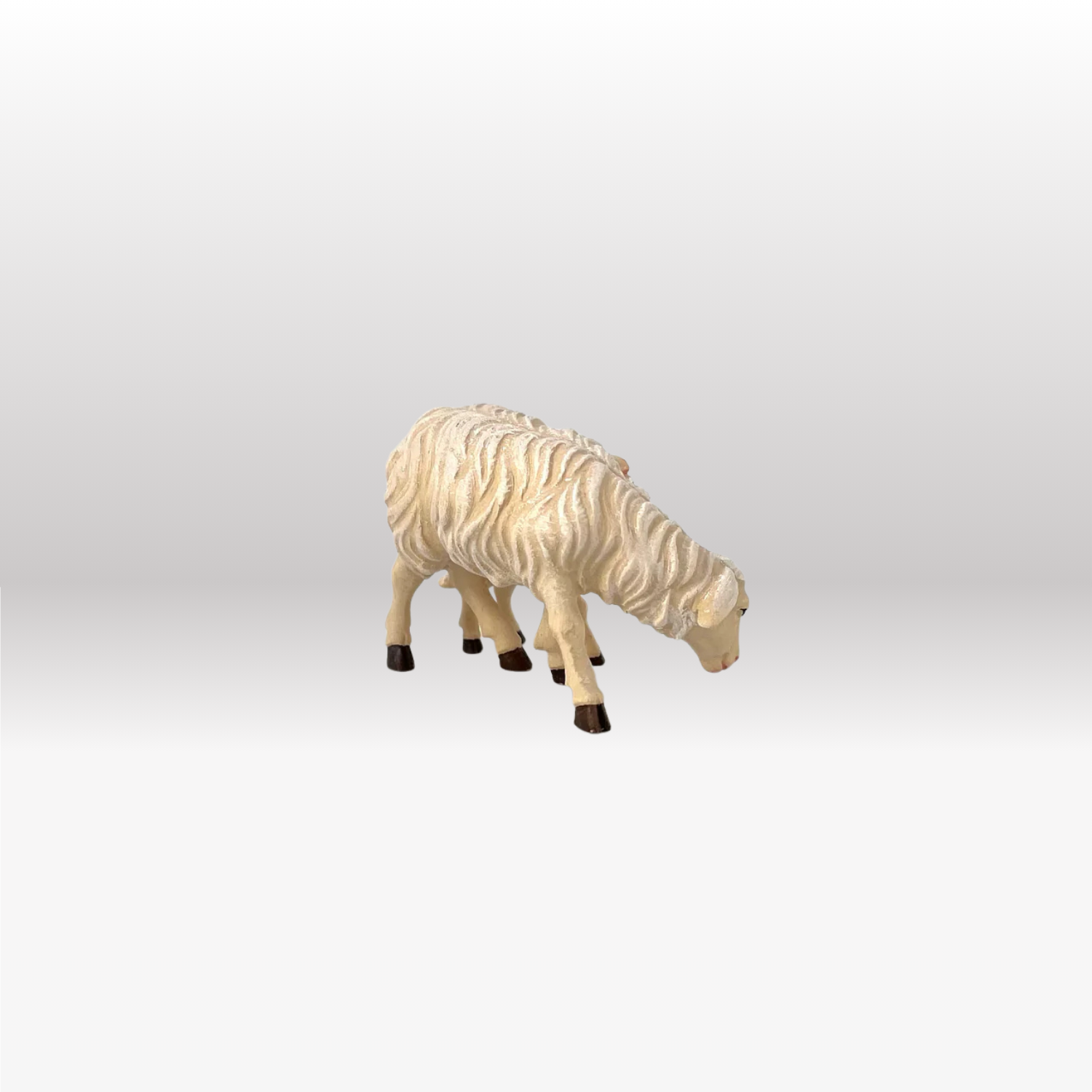 Schaf fressend und Lamm stehend  von Kostner-3